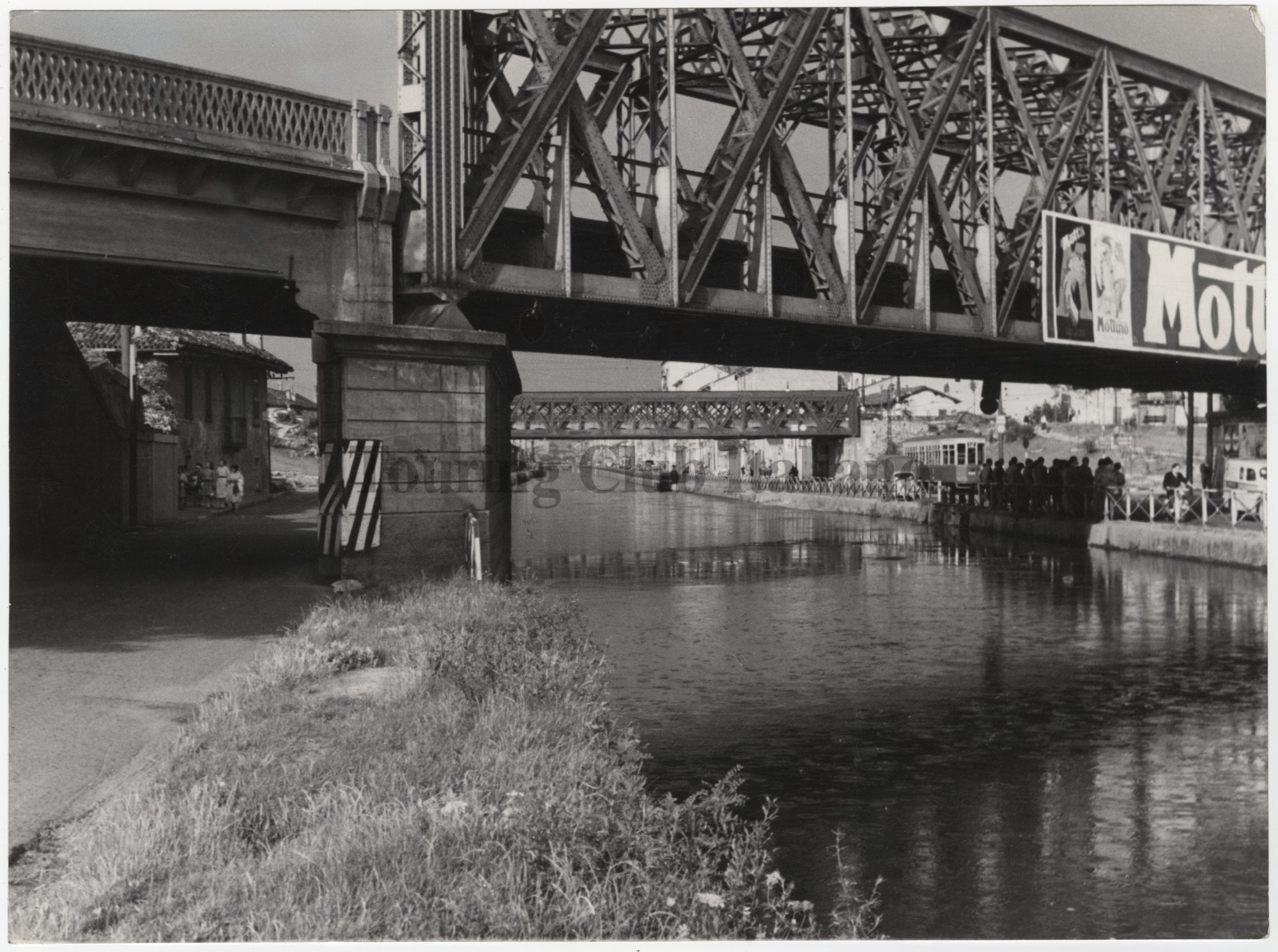 Il Naviglio Grande a San Cristoforo a Milano, 1950