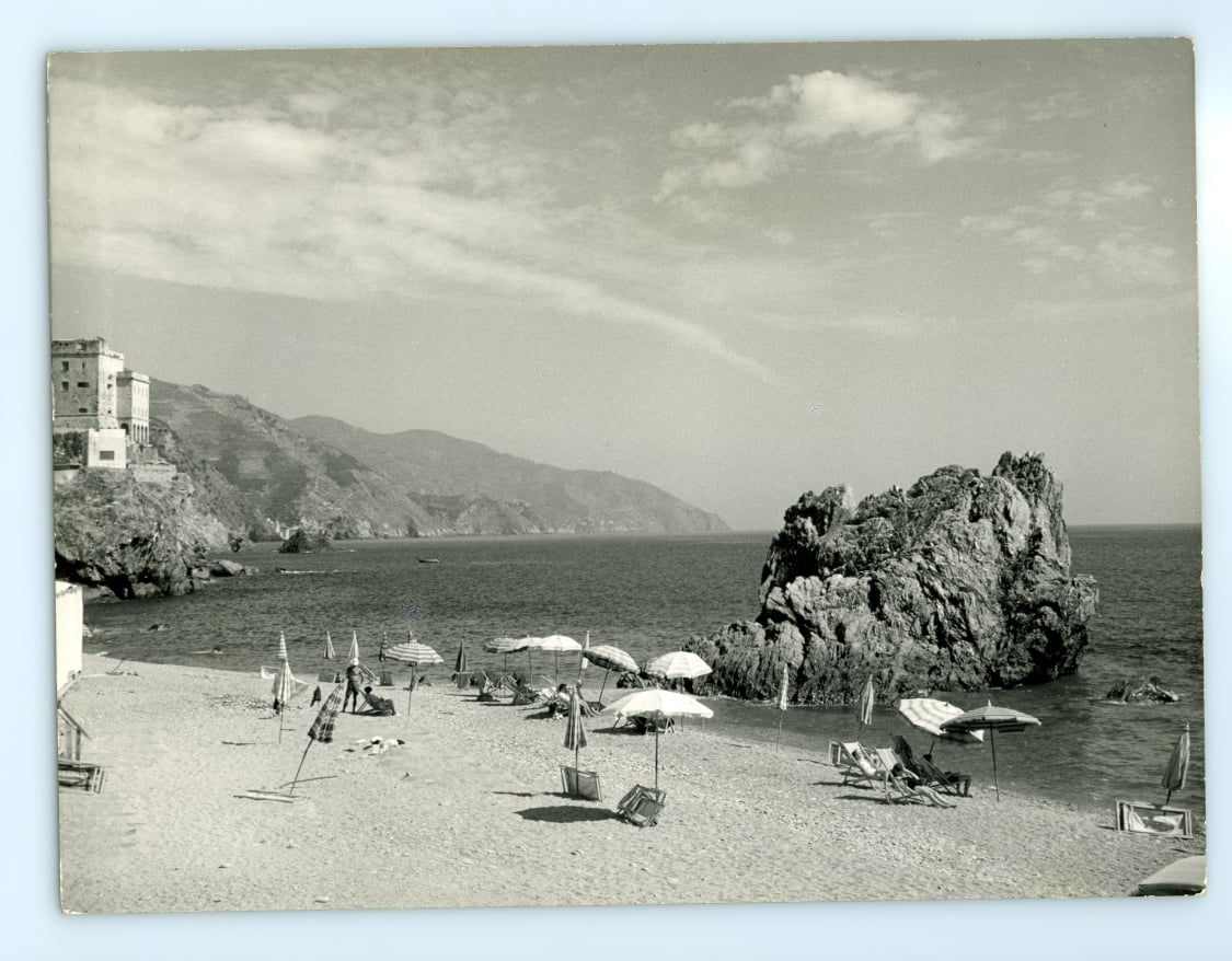 Monterosso: la spiagga di Fegina, 1952