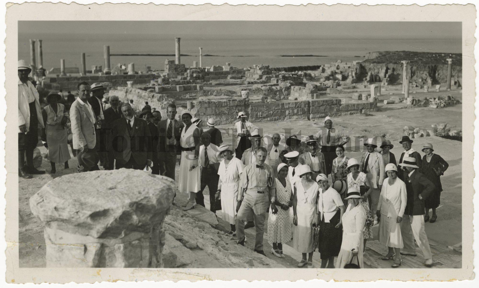Gli escursionisti a Sabratha, 1931