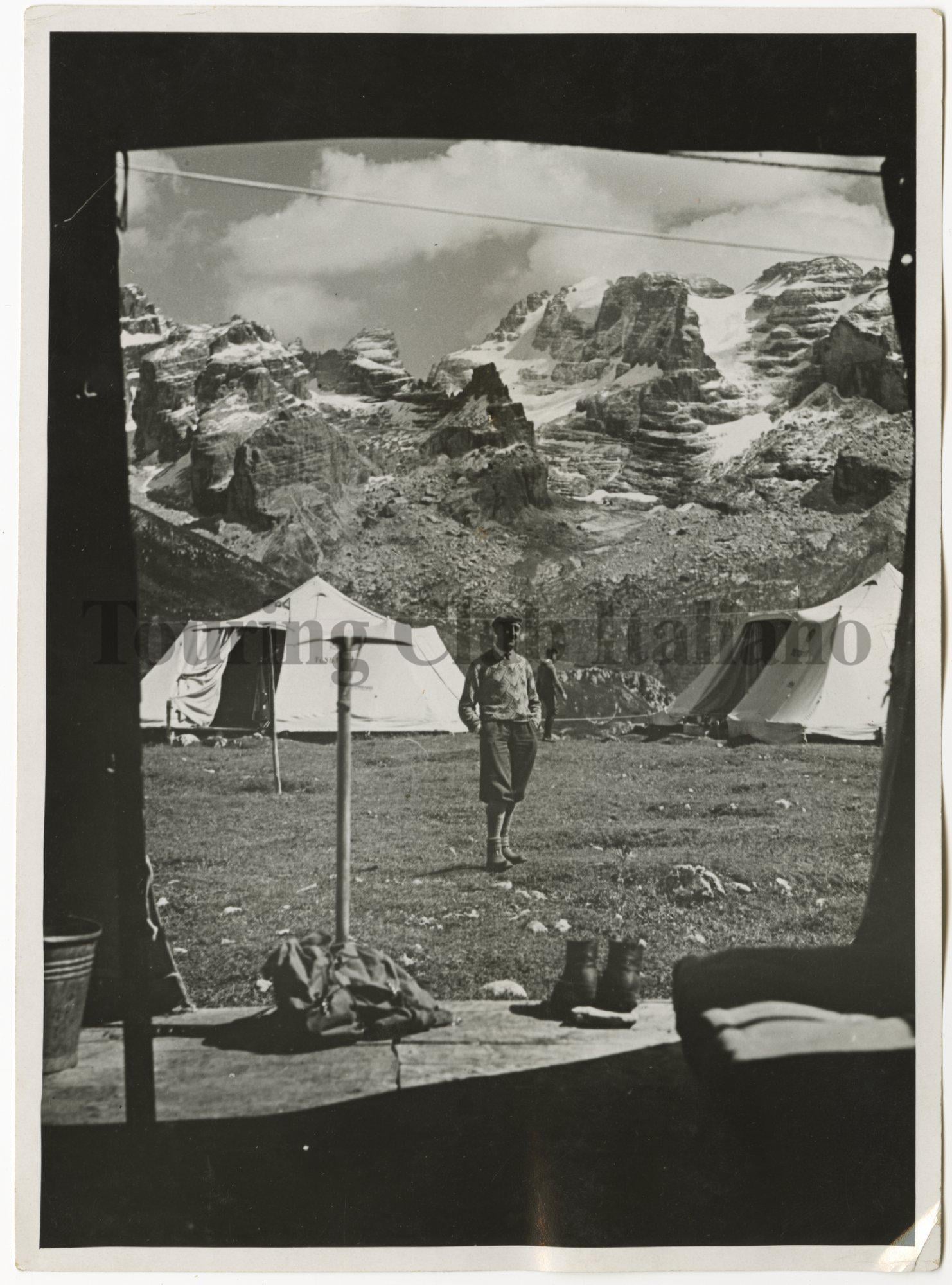 IX Campeggio del Touring nel Gruppo di Brenta: l'accampamento, 1930