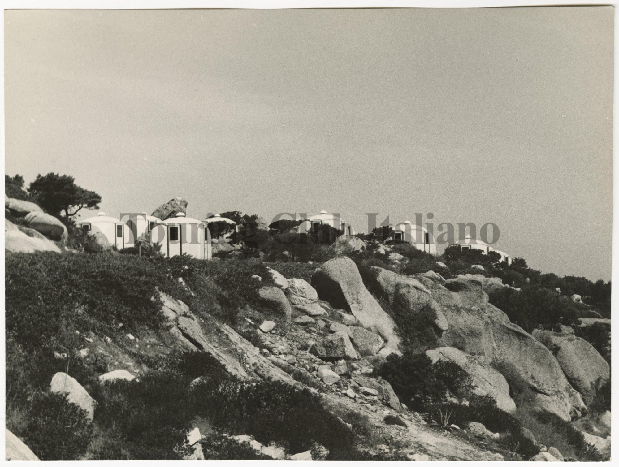 Villaggio del Touring a La Maddalena: i "gusci", 1970