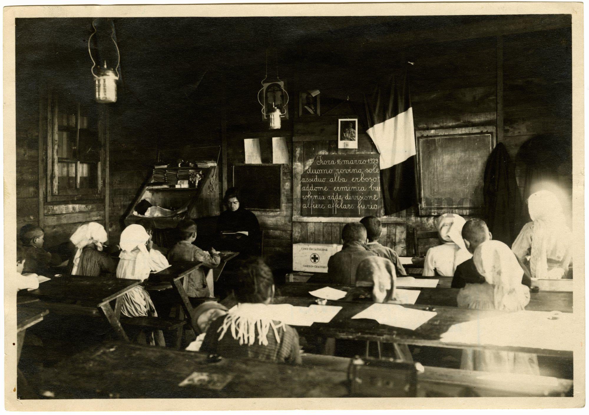 Una scuola nella Palude Pontina, 1920