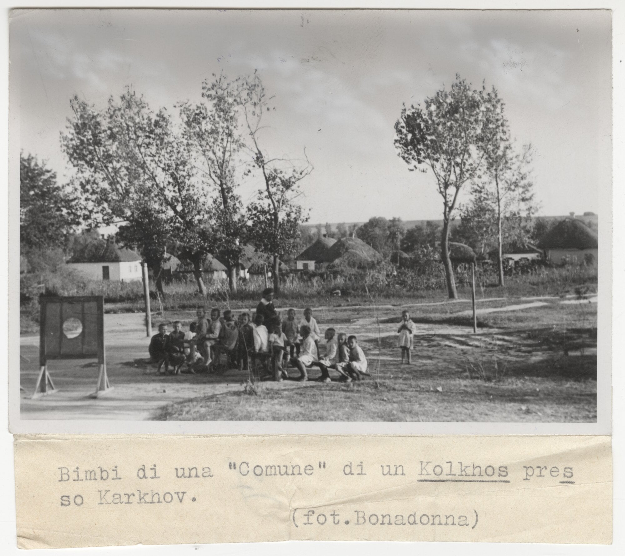 Scuola all'aperto in un kolchoz a Kharkiv, 1939