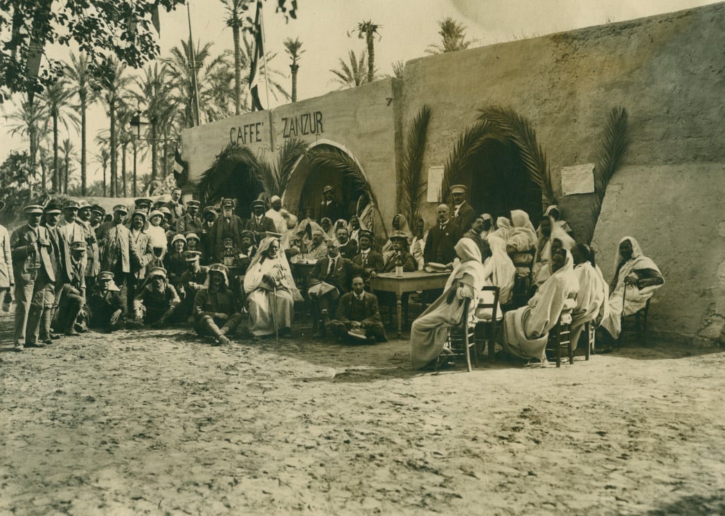 Tappa all'oasi di Zanzur durante l'Escursione Nazionale Touring in Tripolitania del 1914