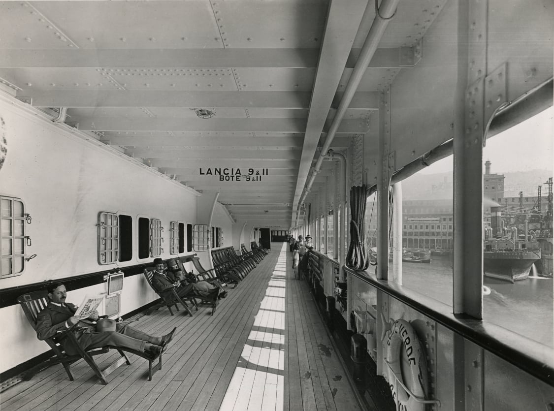 Momento di relax durante una crociera a bordo del piroscafo Conte Verde, ca. 1920