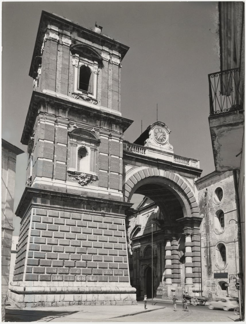 La Porta Napoli ad Aversa, Ezio Quiresi, 1962