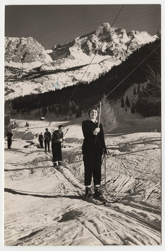 Sciatori sulla sciovia a La Villa, frazione di Badia, ante 1963